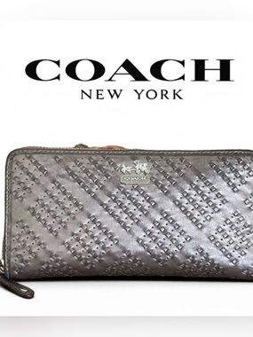 EUC Coach Metallic Silver Embossed Large Accordion Wallet Holds Phone & More